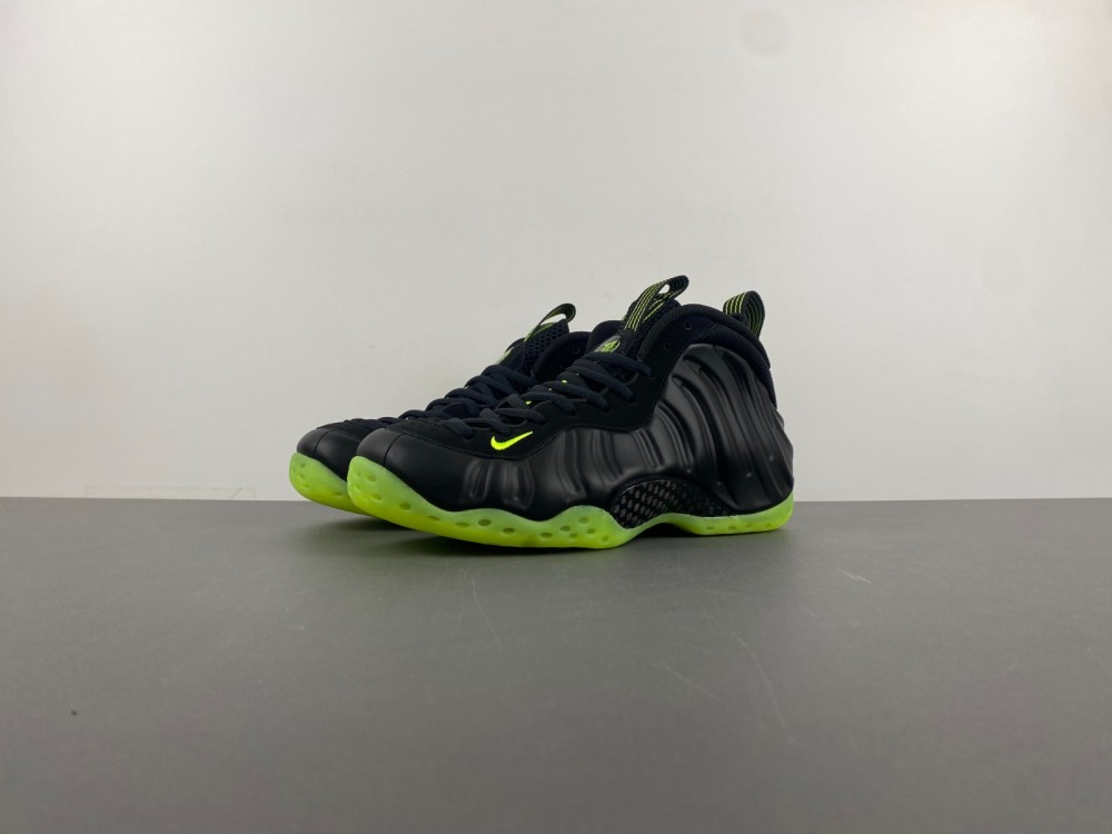 Nike Air Foamposite One Black Volt HF2902-001 Size: 40-47.5