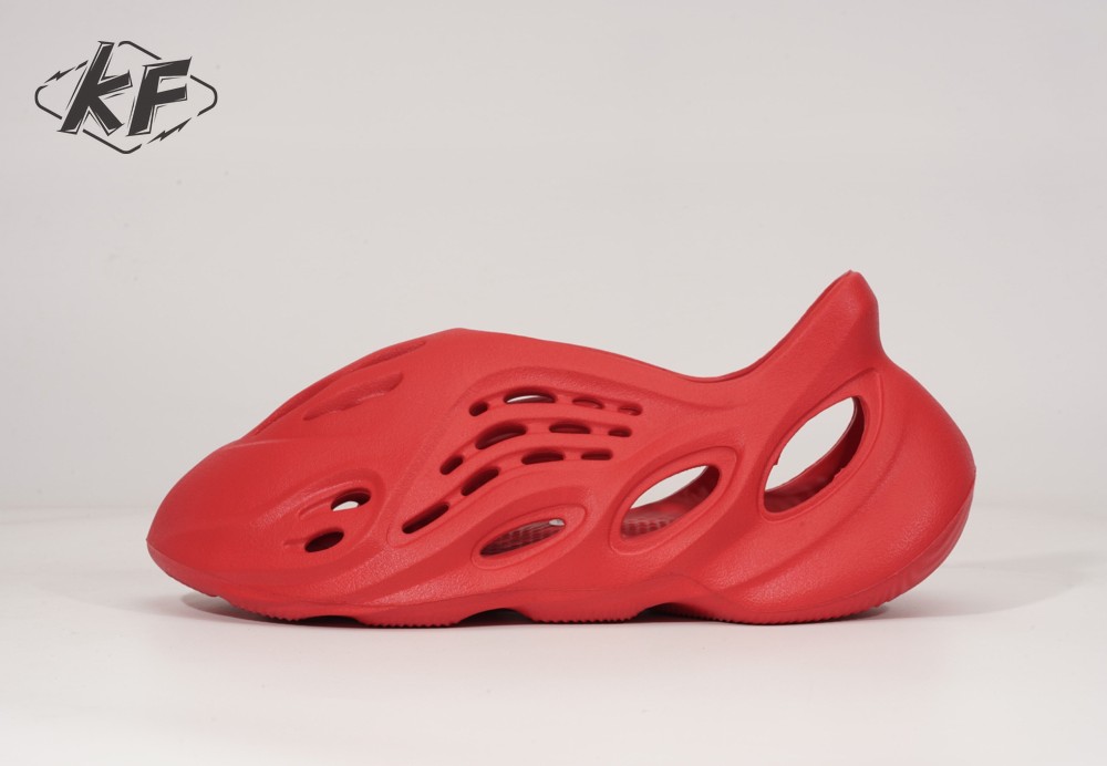 Adidas Yeezy Foam Runner Vermilion SIZE 3748.5 [Model28349428